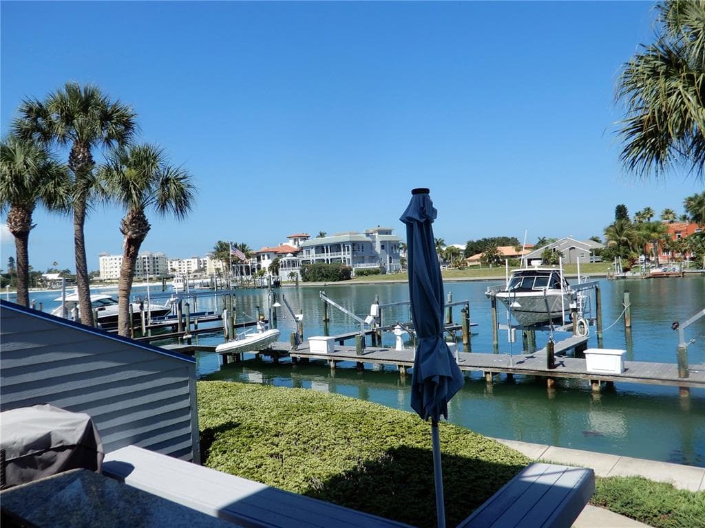 910 PINELLAS BAYWAY S # 103, TIERRA VERDE, FL 33715