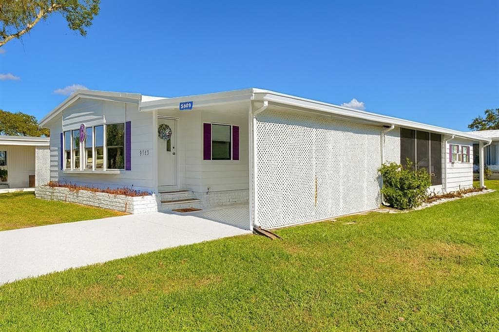 9303 HIGHPOINT BOULEVARD, BROOKSVILLE, FL 34613
