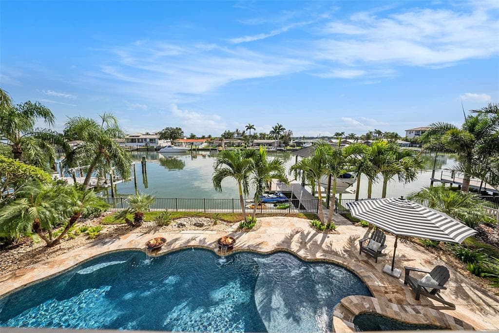 231 MIDWAY ISLAND, CLEARWATER BEACH, FL 33767