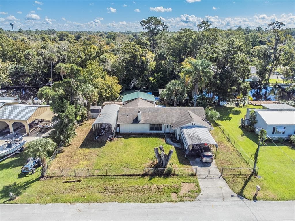 55746 CARROL STREET, ASTOR, FL 32102