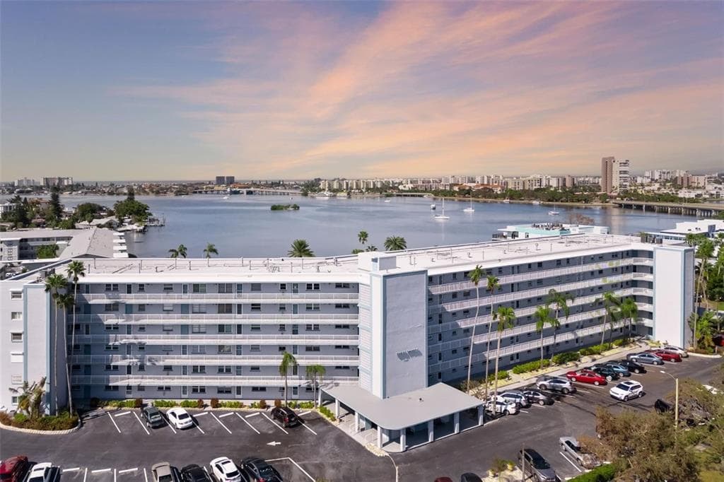 1868 SHORE DRIVE S # 207, SOUTH PASADENA, FL 33707