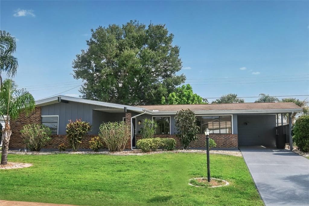 806 OAKMONT AVENUE, SUN CITY CENTER, FL 33573