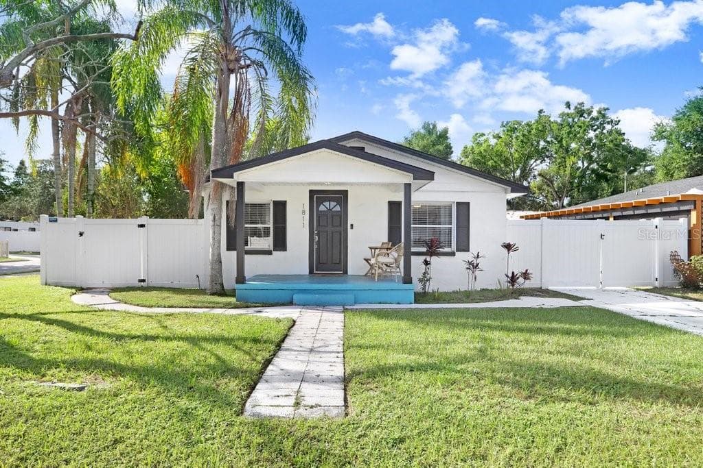 1811 E PALIFOX STREET, TAMPA, FL 33610