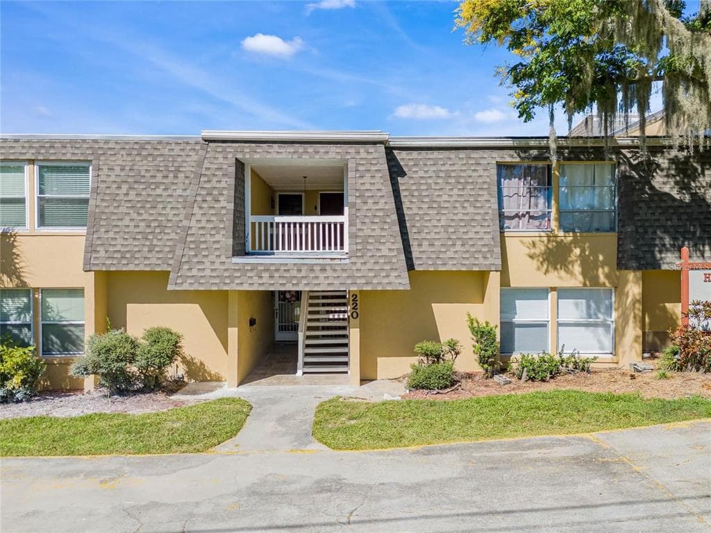 220 E DESOTO STREET # 4, CLERMONT, FL 34711