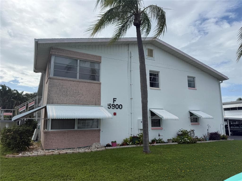 5900 21ST STREET N # 10, ST PETERSBURG, FL 33714