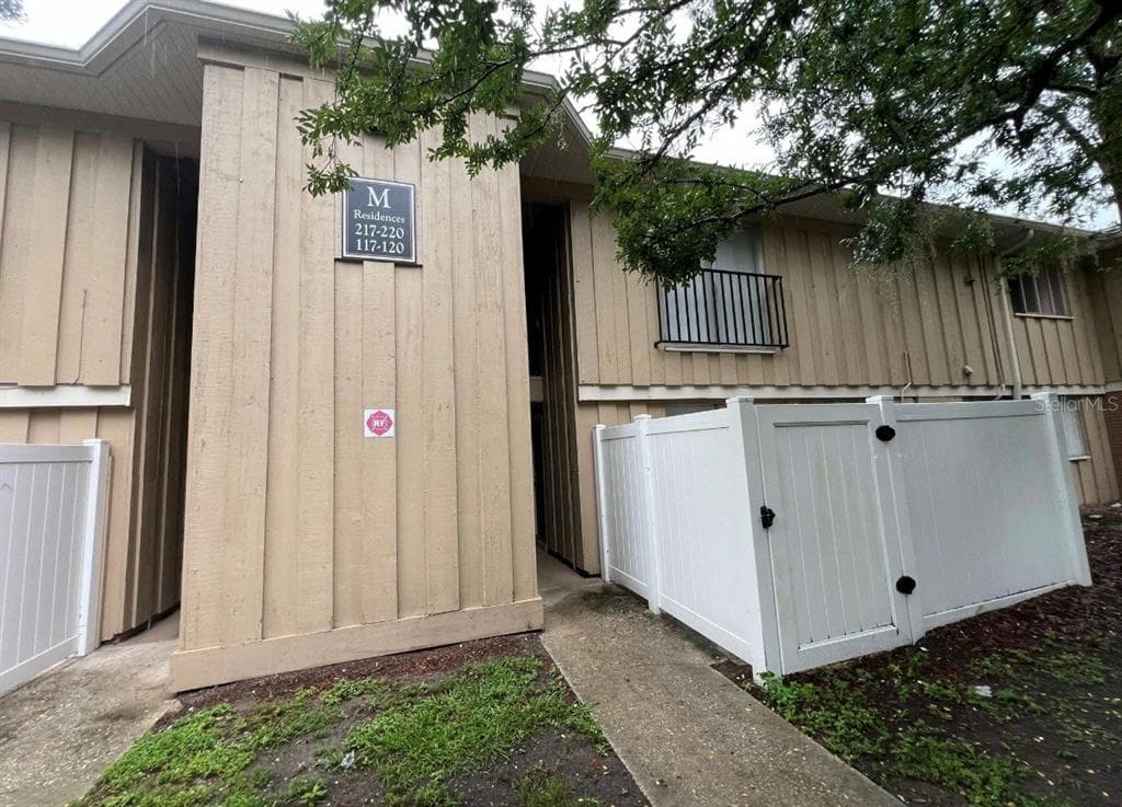 507 NW 39TH ROAD # 220, GAINESVILLE, FL 32607