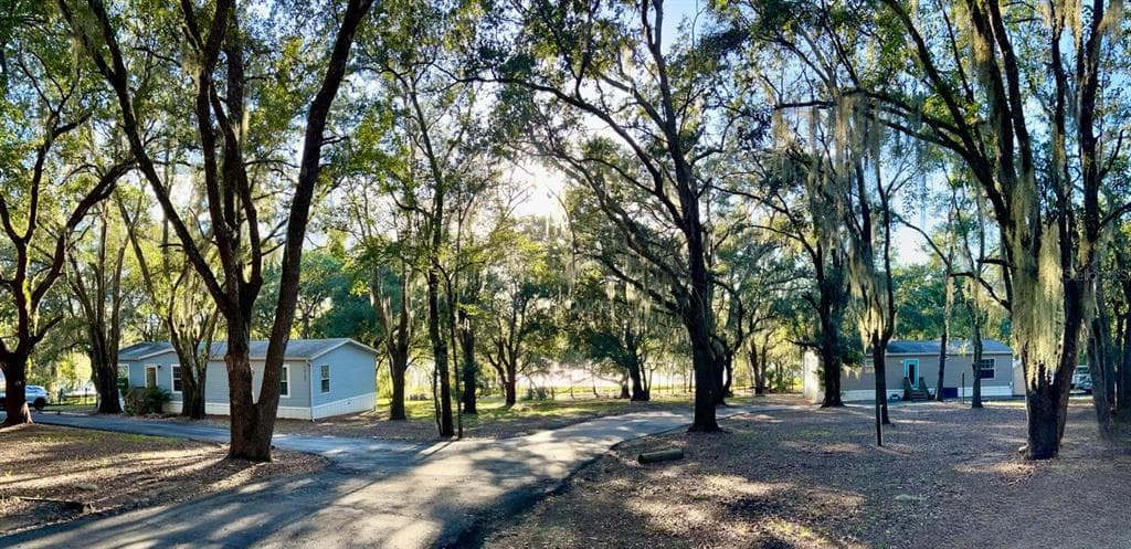 10135 N EM EN EL GROVE ROAD, LEESBURG, FL 34788