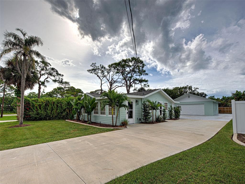 415 YALE STREET, ENGLEWOOD, FL 34223