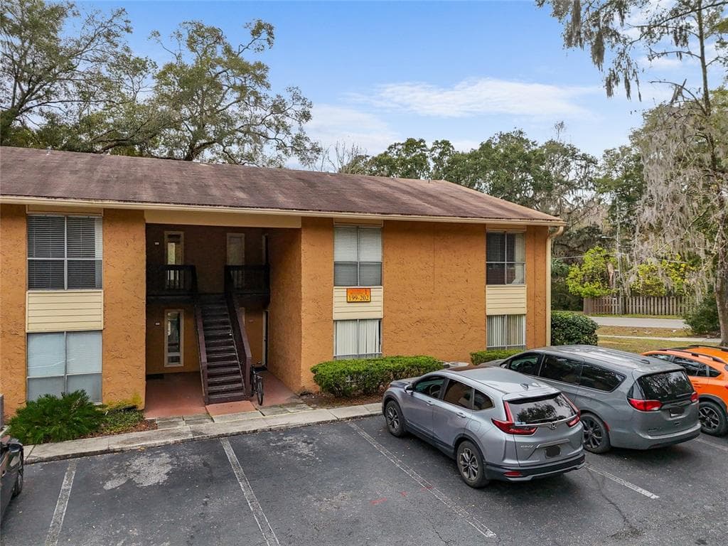 1810 NW 23RD BOULEVARD # 202, GAINESVILLE, FL 32605