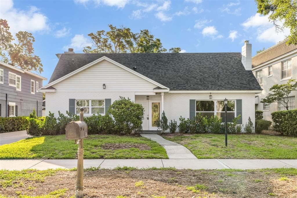 216 S SHORE CREST DRIVE, TAMPA, FL 33609
