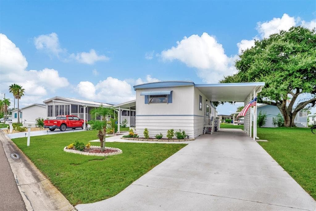122 E SAINT ANNES CIRCLE, APOLLO BEACH, FL 33572
