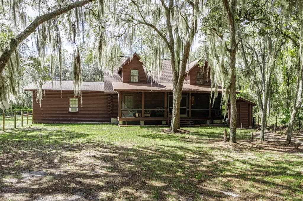 239 RILEY LAKE DRIVE, HAWTHORNE, FL 32640
