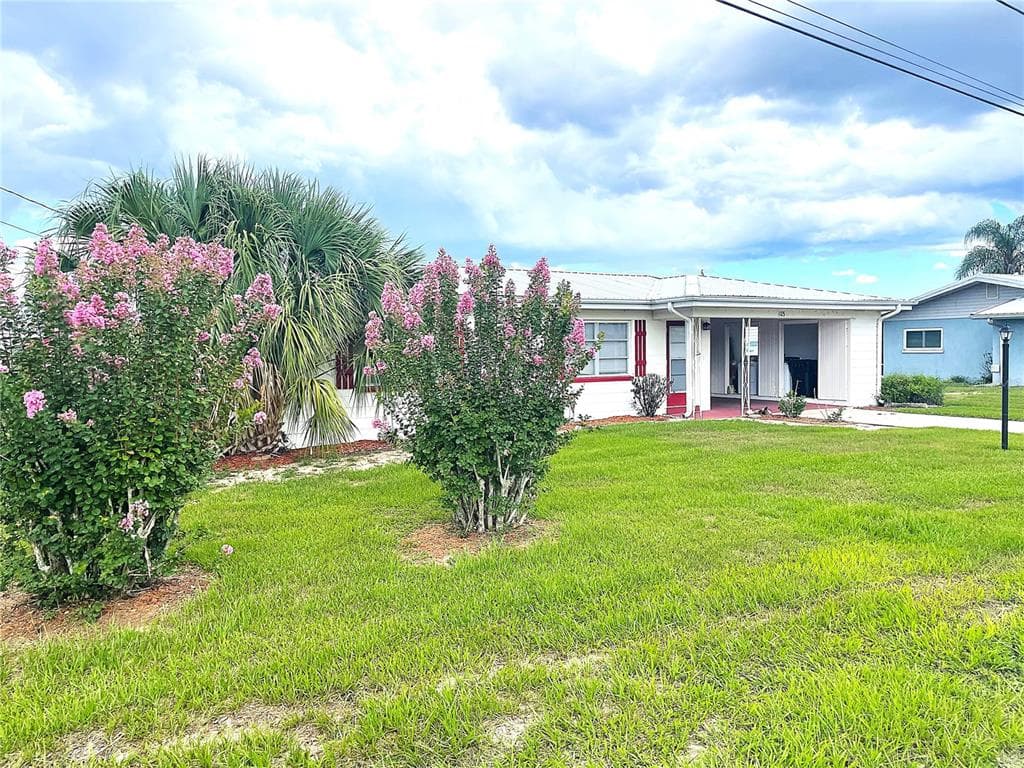 105 MAXCY LANE, FROSTPROOF, FL 33843