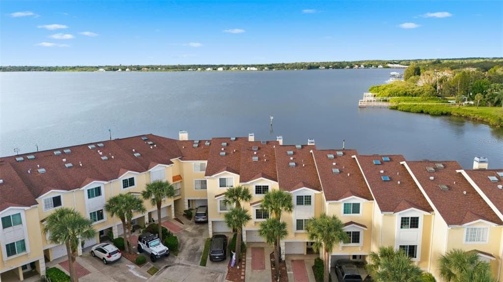140 BRENT CIRCLE, OLDSMAR, FL 34677