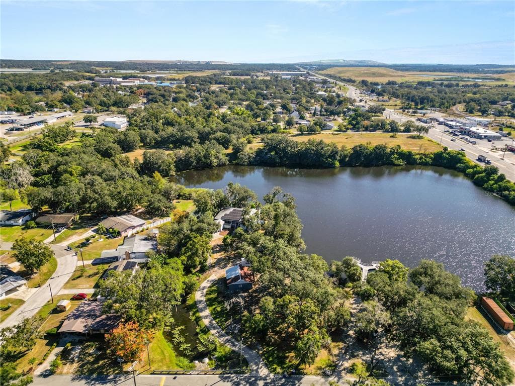 109 NE 4TH AVENUE, MULBERRY, FL 33860