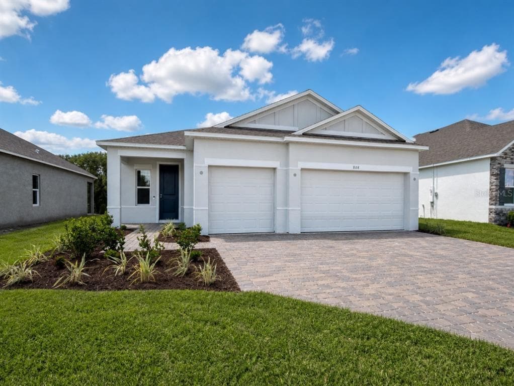 808 SUNSHOWER DRIVE, LADY LAKE, FL 32159