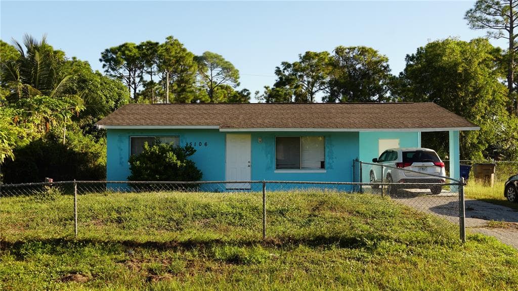 5106 LEE CIRCLE S, LEHIGH ACRES, FL 33971