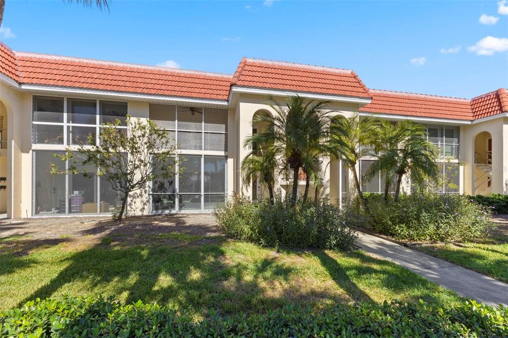 137 AVENIDA MESSINA # 1, SARASOTA, FL 34242