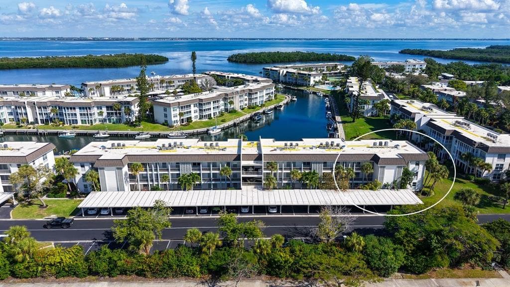 4350 CHATHAM DRIVE # Unit E-208, LONGBOAT KEY, FL 34228