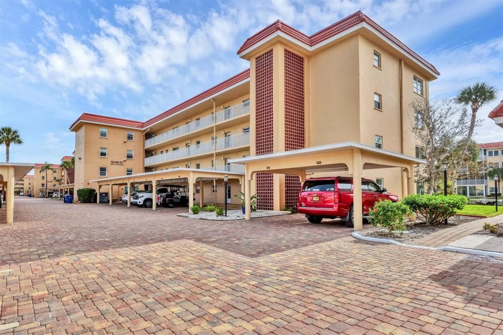 1250 N PORTOFINO DRIVE # 303, SARASOTA, FL 34242