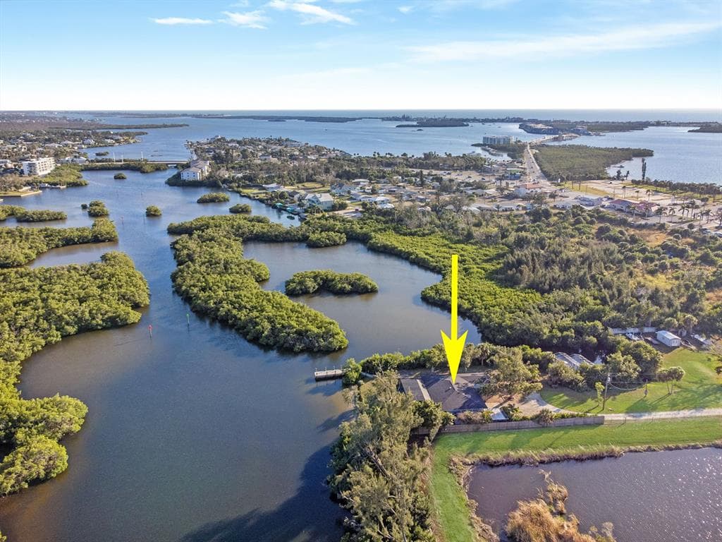 300 E BAY HEIGHTS AVENUE, ENGLEWOOD, FL 34223