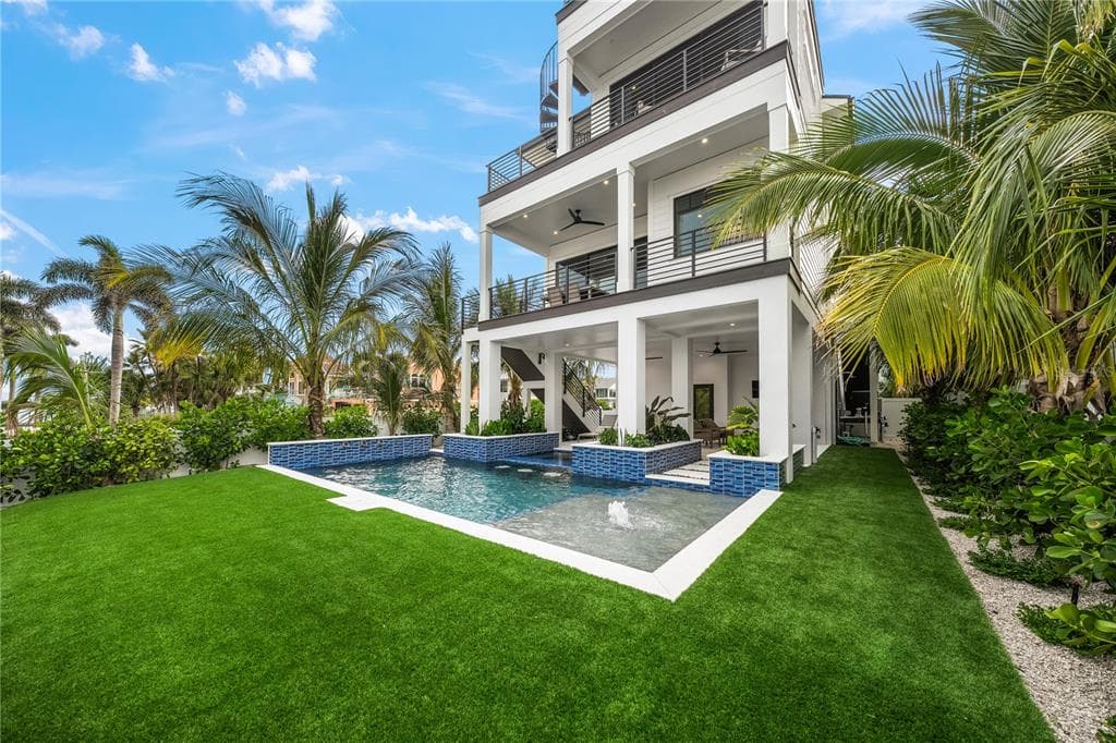 116 8TH STREET S, BRADENTON BEACH, FL 34217