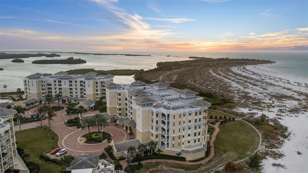 800 COLLANY ROAD # 302, ST PETERSBURG, FL 33715