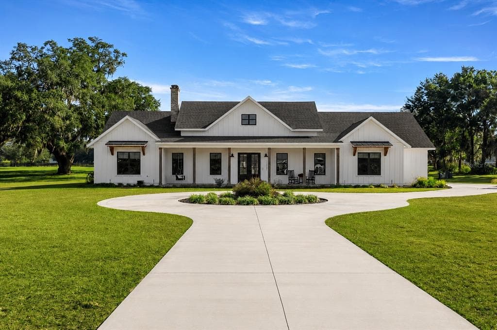 10561 NE 104TH CIRCLE, OXFORD, FL 34484