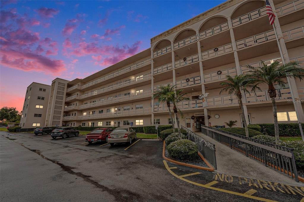 5623 80TH STREET N # 211, ST PETERSBURG, FL 33709