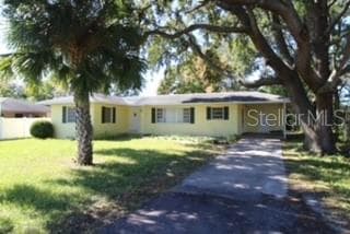 905 MARION DRIVE, MOUNT DORA, FL 32757