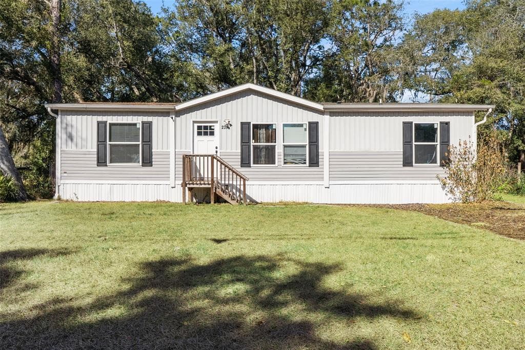 231 TROPIC AVENUE, SATSUMA, FL 32189