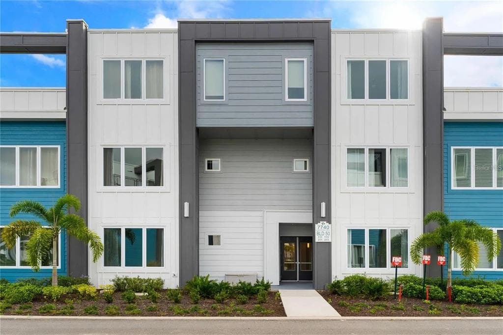 7740 SANDY RIDGE DRIVE # 211, REUNION, FL 34747