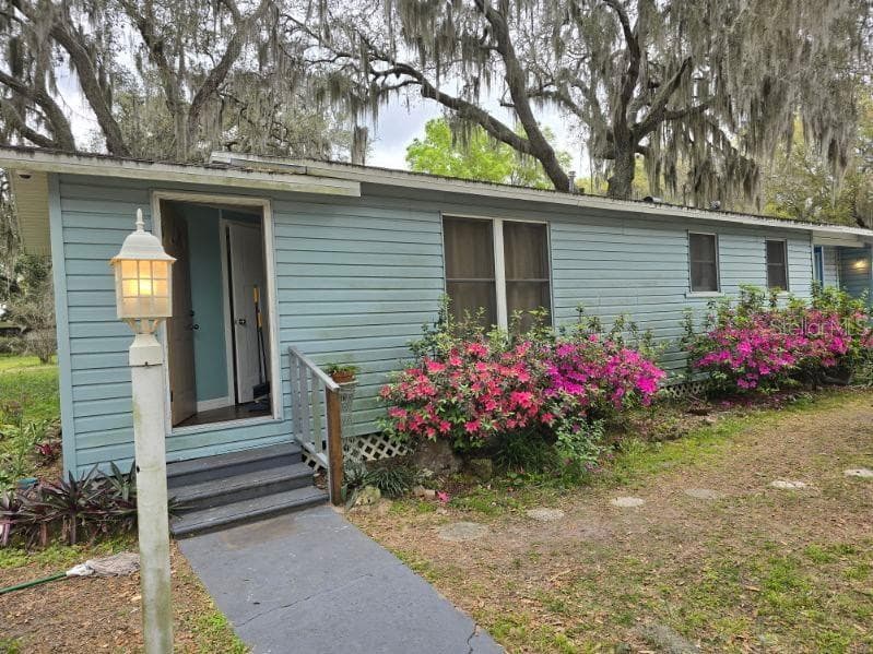 1611 INDIAN TRAIL, LEESBURG, FL 34748