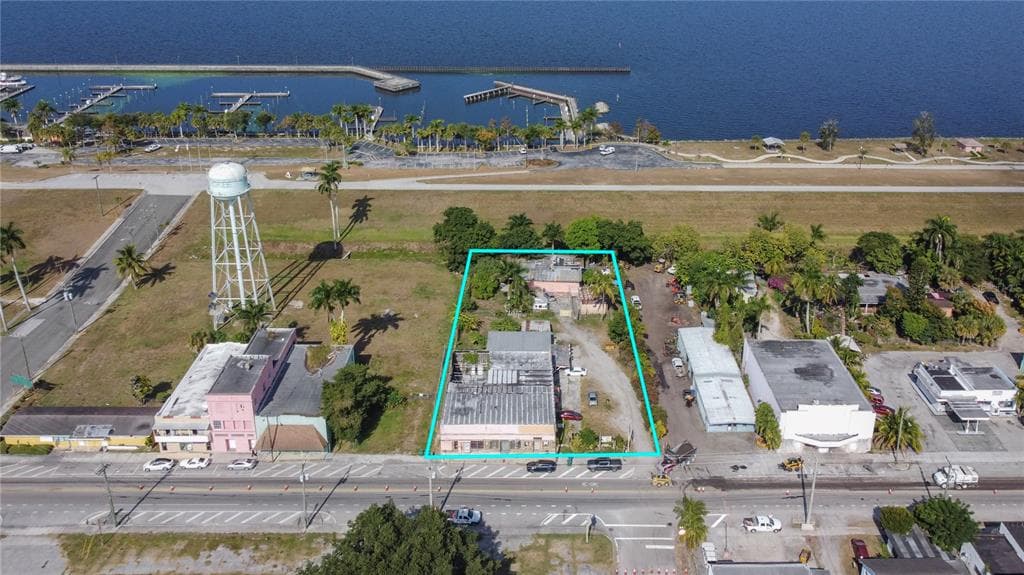 185 E MAIN STREET, PAHOKEE, FL 33476