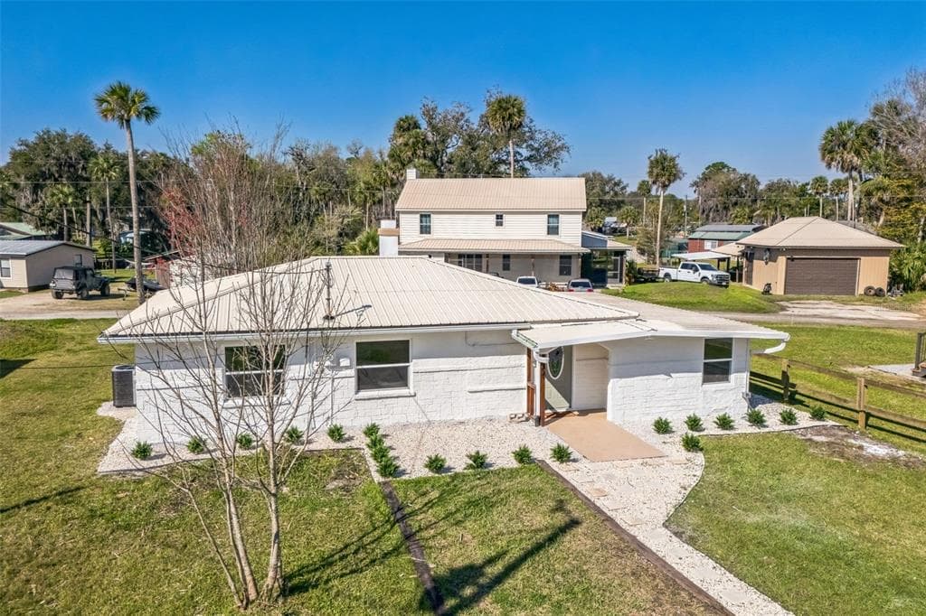9400 NE 307TH COURT, FORT MC COY, FL 32134