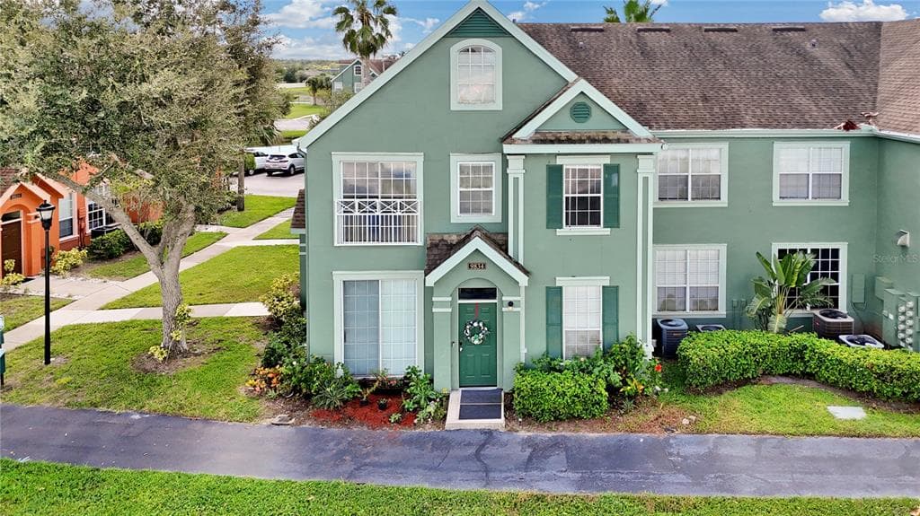9834 LAKE CHASE ISLAND WAY # 9834, TAMPA, FL 33626