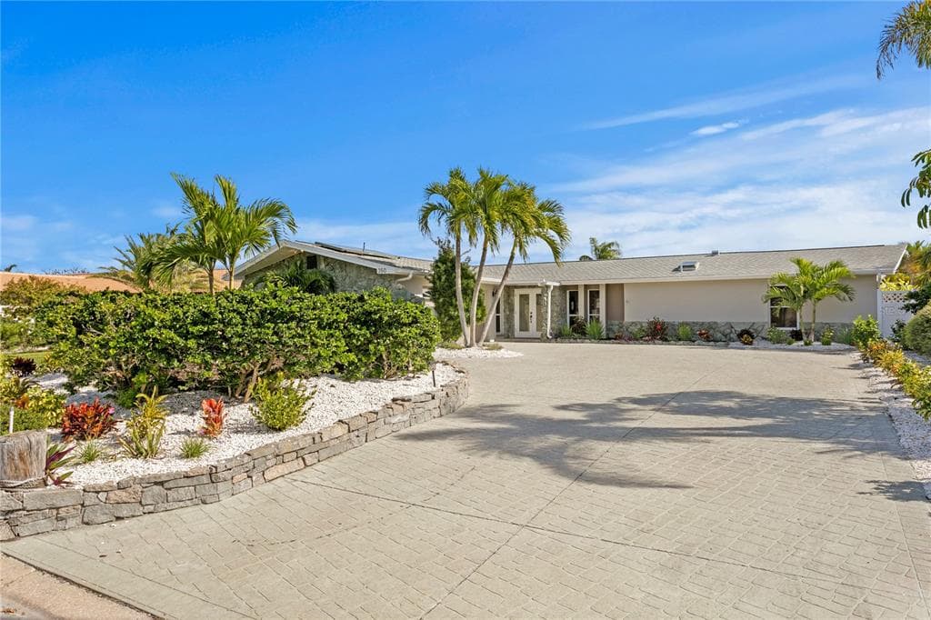 350 N JULIA CIRCLE, ST PETE BEACH, FL 33706