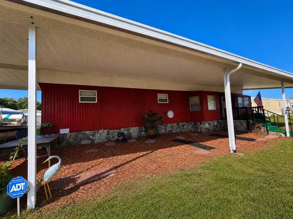 3074 LARKIN ROAD, MIMS, FL 32754