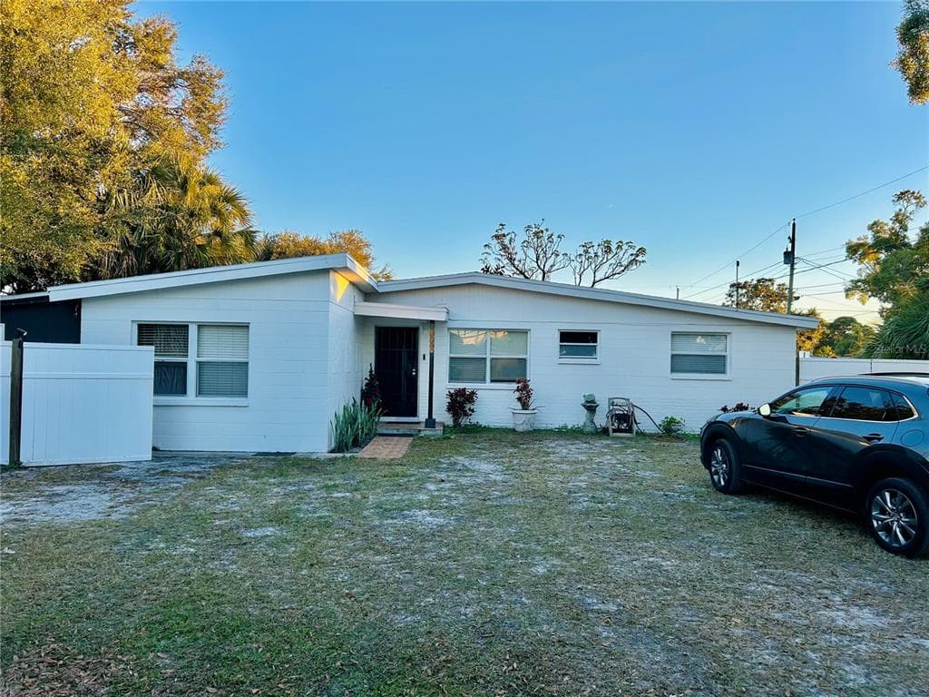 7326 SHEFFIELD ROAD, TAMPA, FL 33615