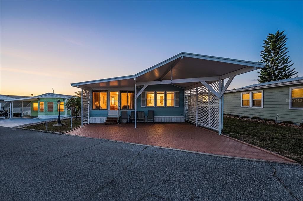 251 PATTERSON ROAD # F22, HAINES CITY, FL 33844