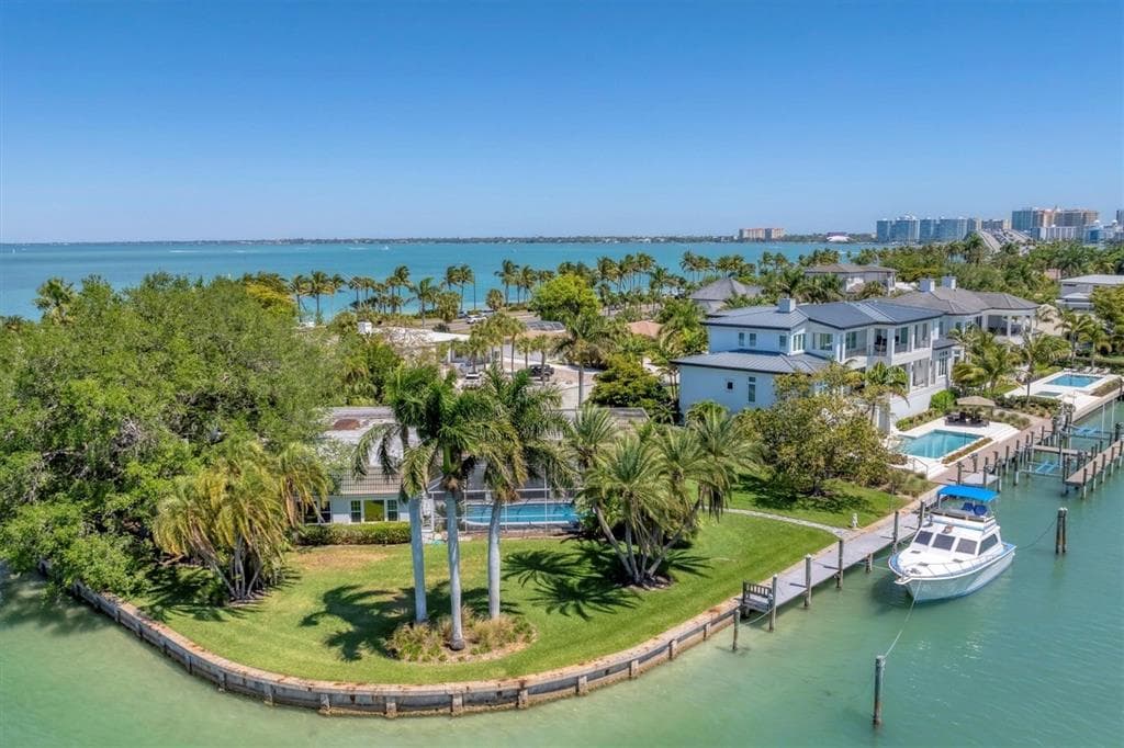102 SEAGULL LANE, SARASOTA, FL 34236