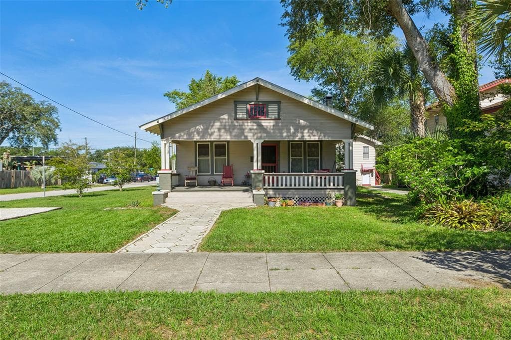 6002 N SUWANEE AVENUE, TAMPA, FL 33604