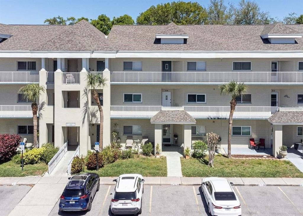 2210 UTOPIAN DRIVE E # 214, CLEARWATER, FL 33763