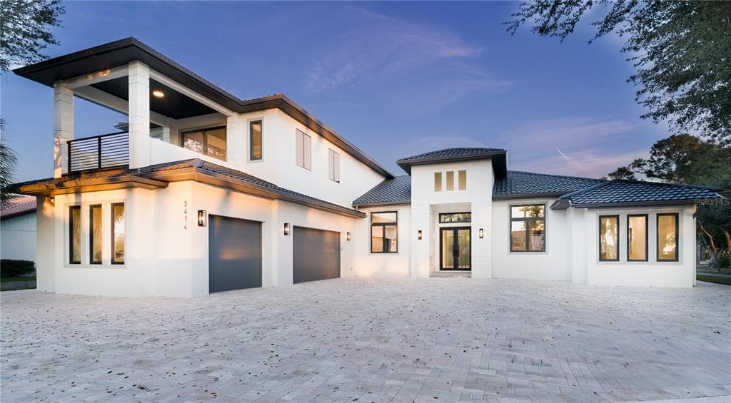 2414 BAYSHORE ROAD, NOKOMIS, FL 34275