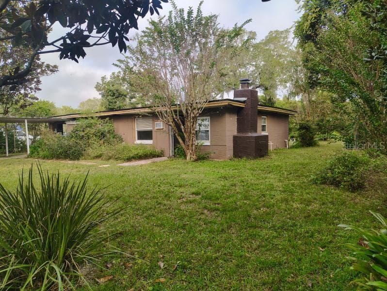 20621 SE HIGHWAY 42, UMATILLA, FL 32784