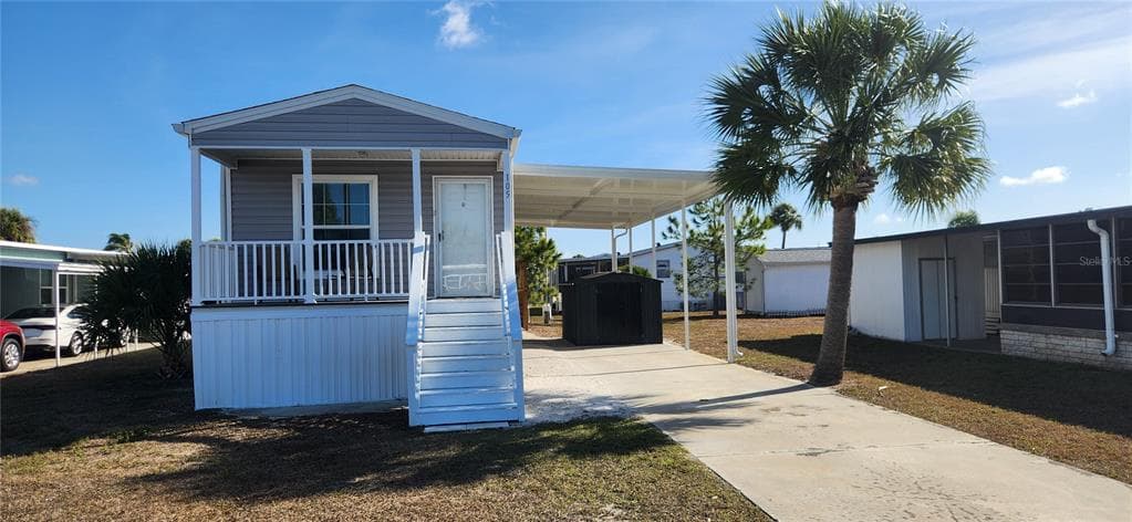 105 W SAINT JOHNS WAY, APOLLO BEACH, FL 33572
