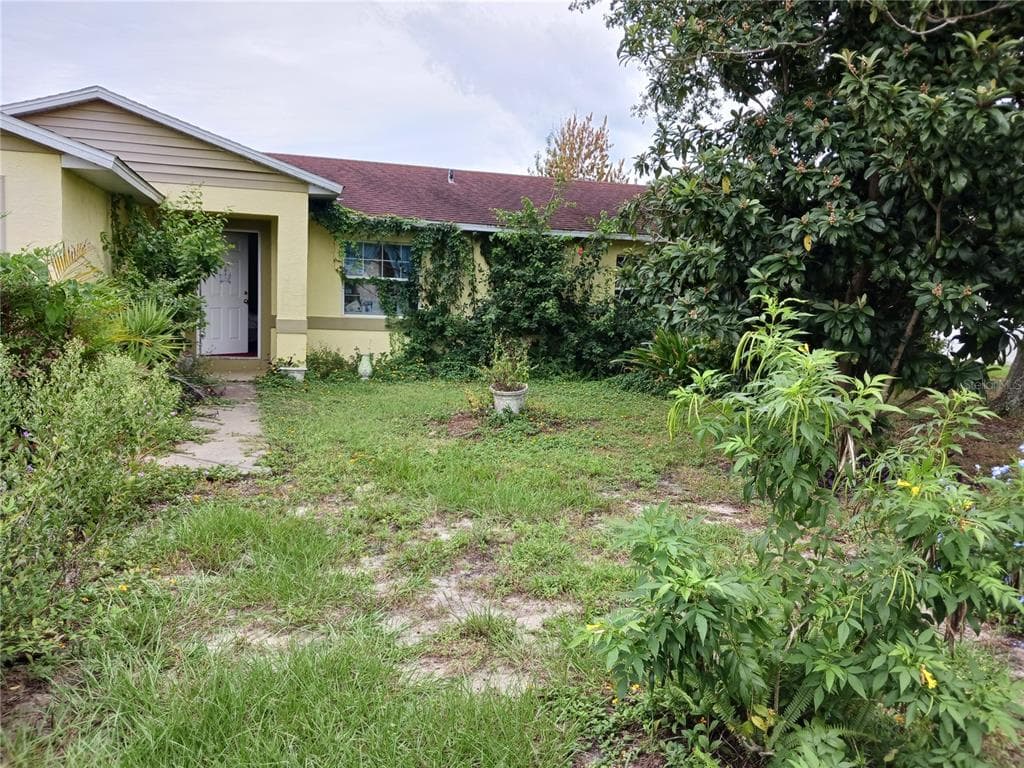 325 ELIZABETH AVENUE, MASCOTTE, FL 34753