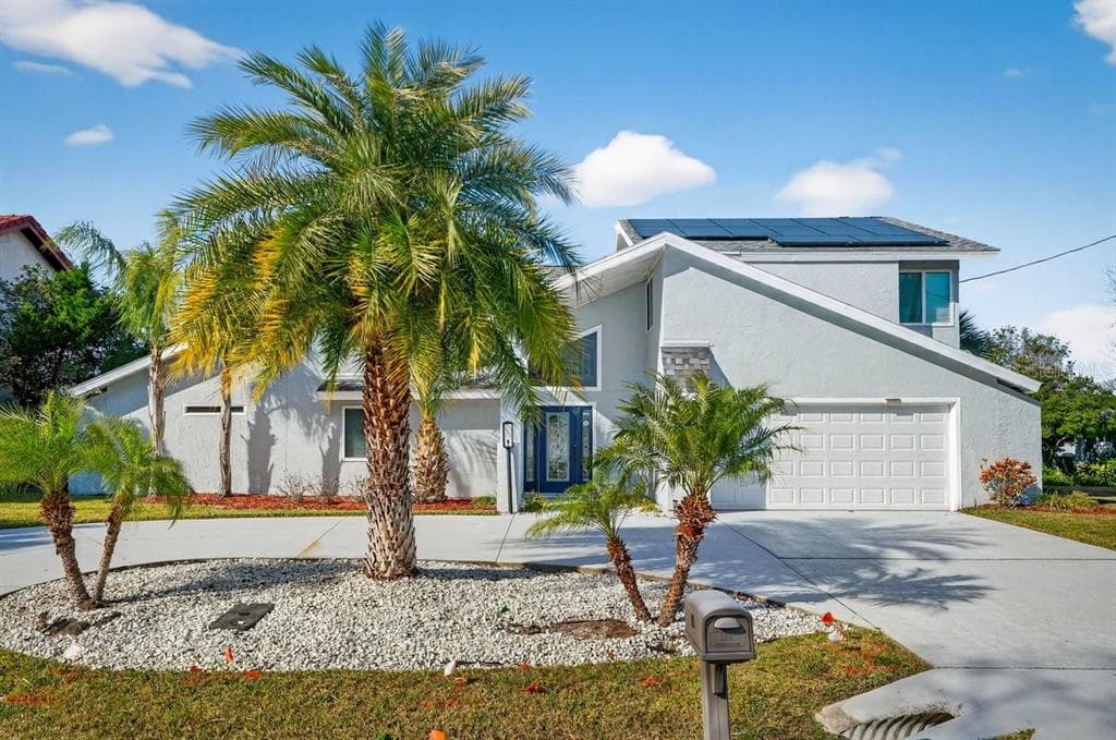 10 FLEMING COURT, PALM COAST, FL 32137