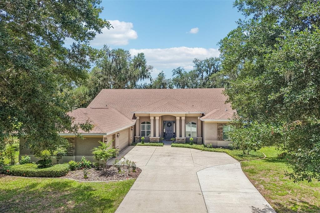 11325 HIDDEN VALLEY LANE, RIVERVIEW, FL 33569