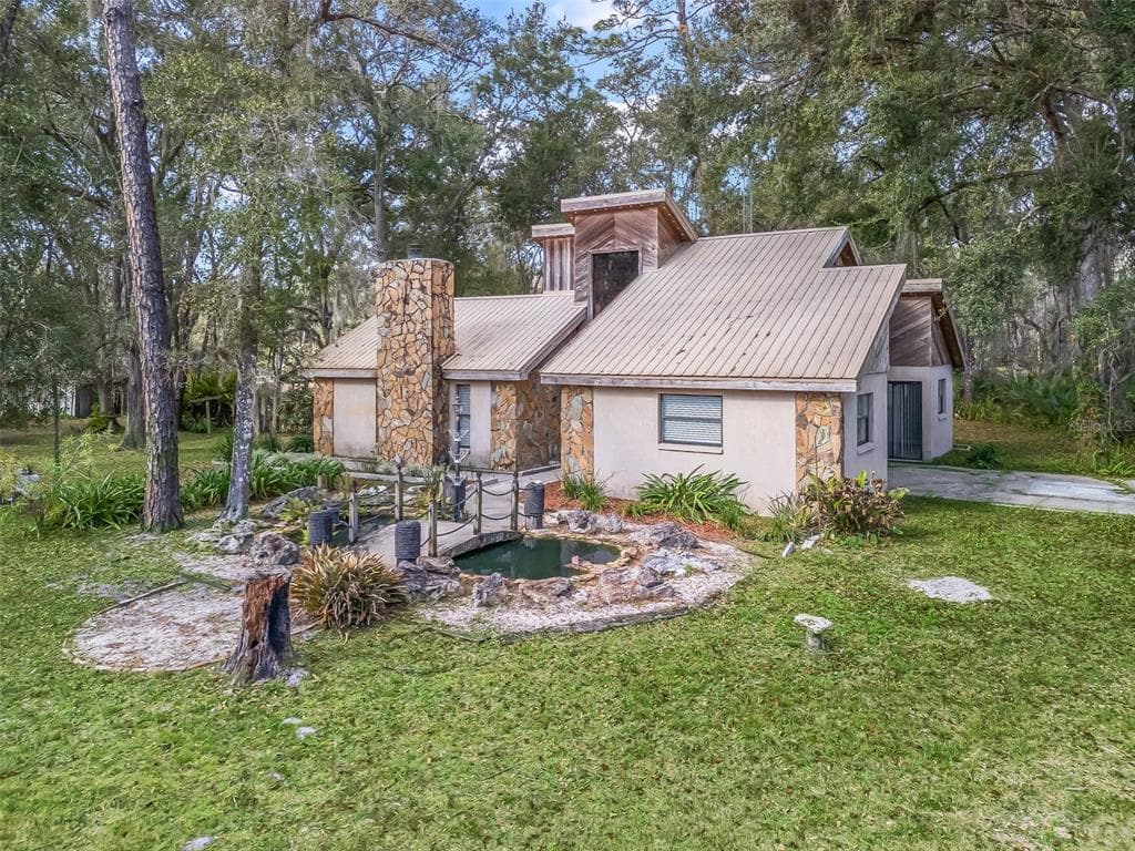 11398 CR 682, WEBSTER, FL 33597